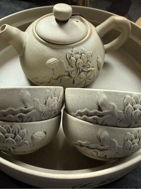 Lotus Teapot Set with 4 Cups - ceramic tea set with bamboo covered bowl